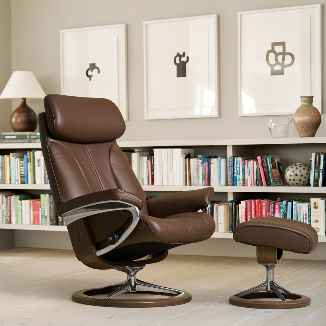 Stressless Paul Chair and Ottoman (Medium) | Schneiderman's Furniture